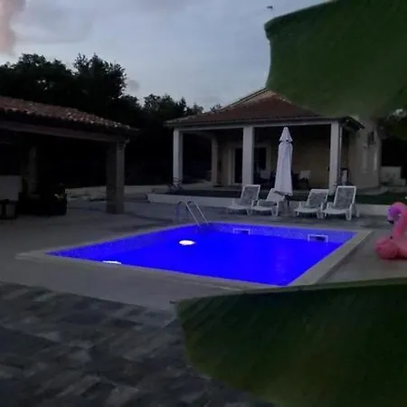 Natura With Private Pool וילה רוביני